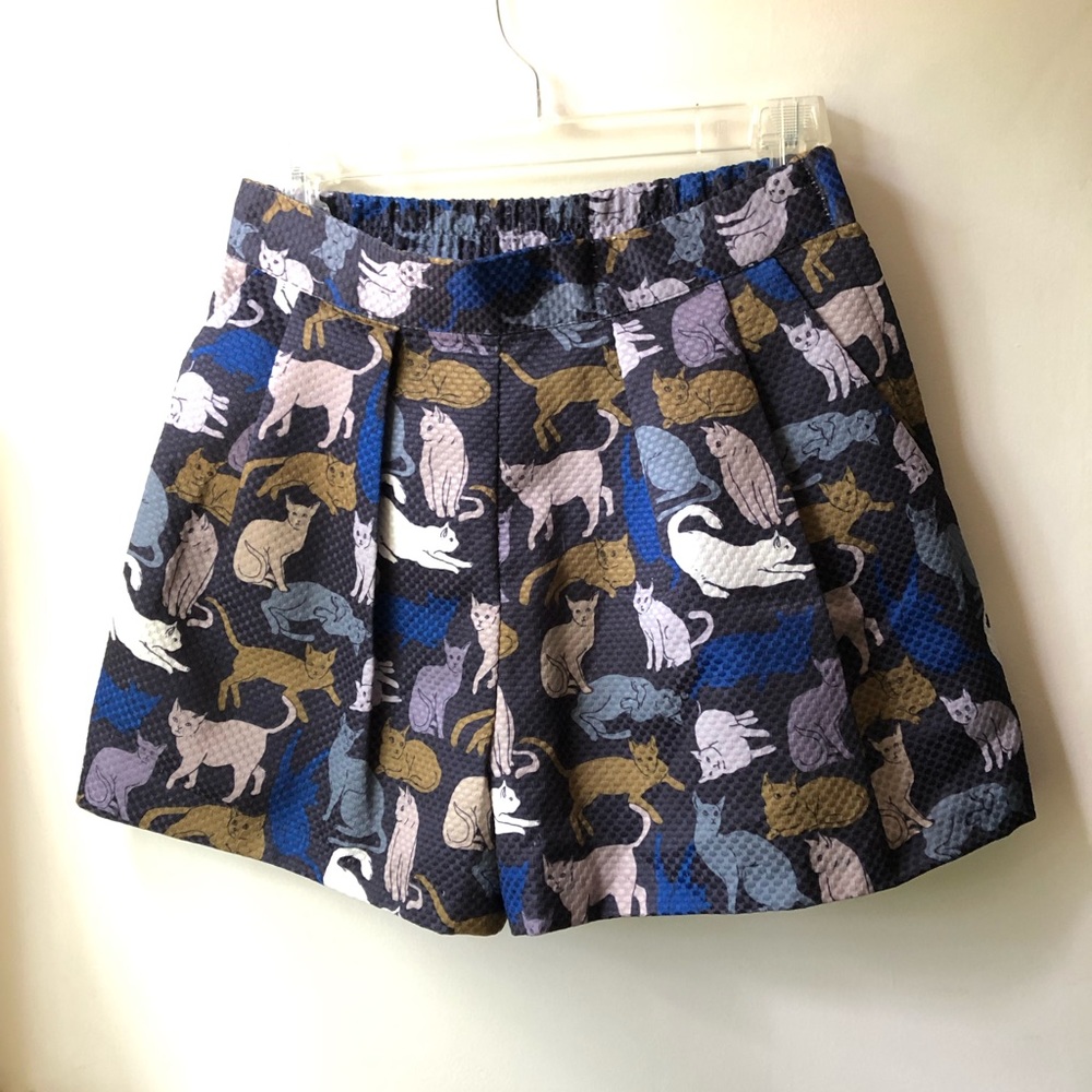H&M High-Waisted Cat Print Shorts
